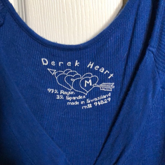 Red and blue tee shirts - Picture 3 of 4